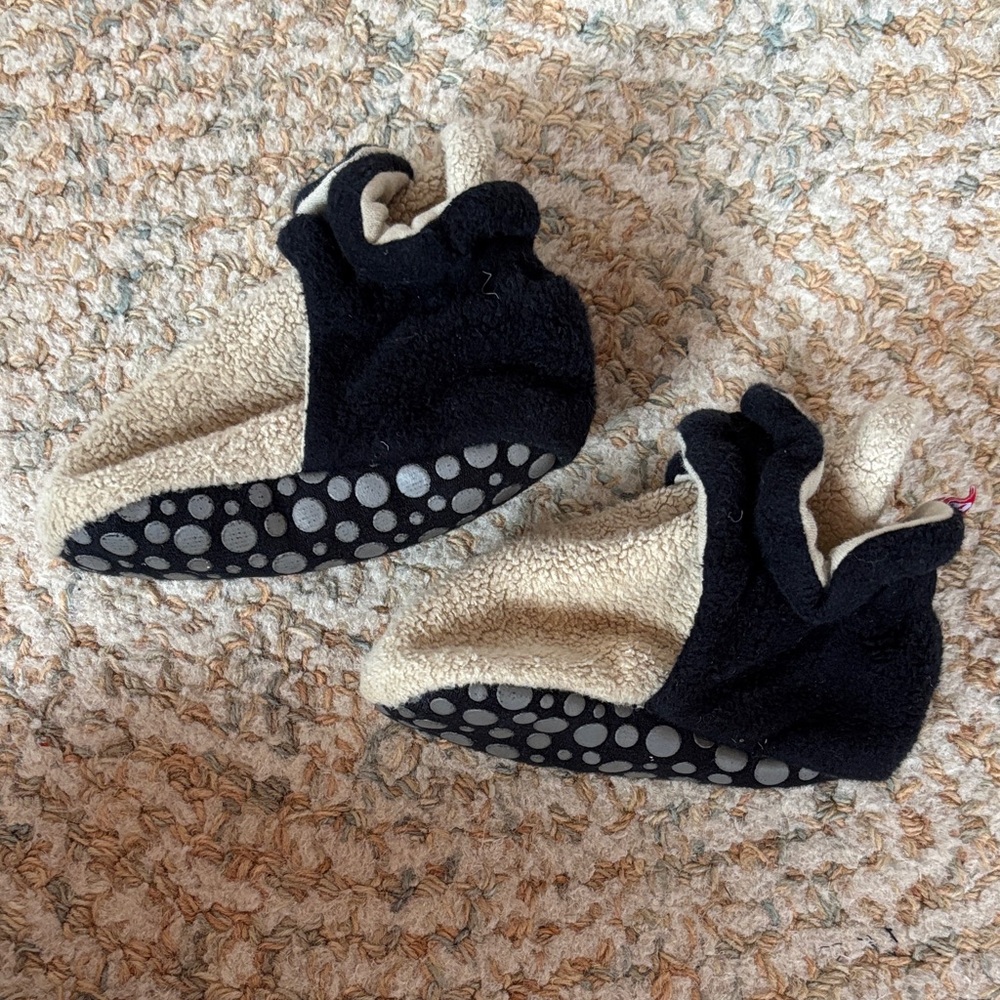 Zutano Cream and Black Kids Slippers
